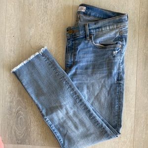 Ann Loft High Rise Skinny Jeans. Light to medium color